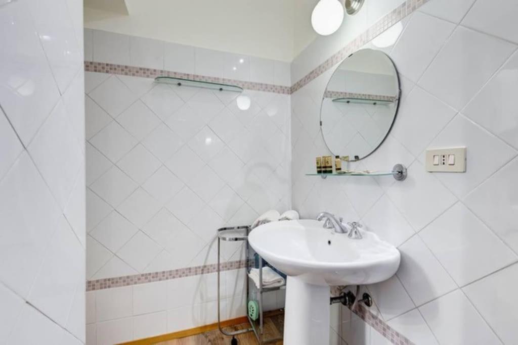 Al Ghetto Da Sarah Apartment โรม ภายนอก รูปภาพ